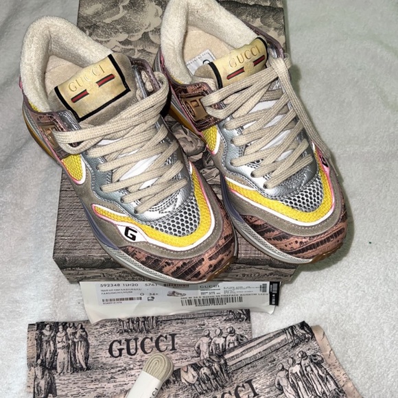 GUCCI SNEAKERS - Picture 1 of 4